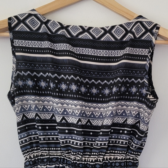 Speed Control Women's Summer Dress - Picture 7 of 9